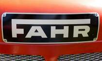 Fahr, Schriftzug der Traktoren-und Landtechnikfirma mit Sitz in Gottmadingen, Juli 2013