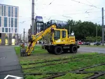 Liebherr Zweiwege Bagger am 20.07.11 in Mannheim 