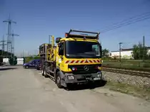 Ein Mercedes Benz Actros steht am 03.09.11 in Mannheim 