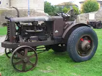 italienischer Traktor des Herstellers  UMA  (Aufnahmedatum 19.09.2012)