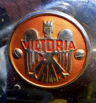 Victoria, Emblem am Oldtimer-Motorrad des N�rnberger Herstellers, Juli 2013