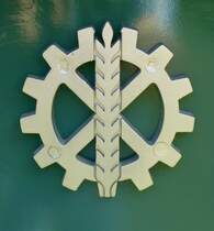 Kramer, K�hleremblem eines Oldtimer-Schleppers, die schw�bische Firma baute von 1925-73 Traktoren, Juli 2013