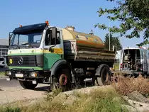 MB-1922 mit Kipperaufbau wird anl�sslich einer Kanalsp�lung zum Wassertransport herangezogen; 130723