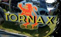 Tornax, Tankemblem an einem Oldtimer-Motorrad, die Firma in Wuppertal produzierte von 1925-55, Juli 2013