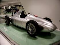 Porsche 360 Cisitalia, ein Wunderschner Formel-1 Rennwagen aus dem Jahr 1947. Aufnahme: Porsche Museum Stuttgart-Zuffenhausen am 30.11.2012