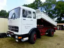 Ein Meiler-3-Seitenkipper der Marke Mercedes Benz, Modell 1632 LPK, Baujahr 1973.
Mit einem 10-Zylinder-Motor, 330 PS Leistung.
Gesehen bei den Historischen Feldtagen in Nordhorn 2013.