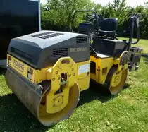 Bomag BW 138AD, Tandem-Vibro-Walze mit 40PS, wurde von 1997-2003 gebaut, Aug.2013