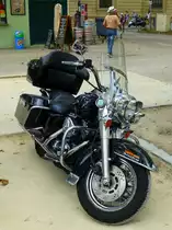 Frankreich, Languedoc, Hrault, Montpellier, Esplanade Charles de Gaulle. Whrend ihrer 25.  bike week  am Cap d'Agde (Hrault) haben sich die 500  Brescoudos  zum ersten Mal am 27.08.2013 einen Ausflug mit ihren Harley-Davidson ins Zentrum von Montpellier gegnnt.