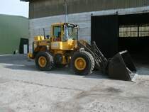 VOLVO Radlader,am 06.Mai 2013,im Industriegelnde von Bergen/Rgen.