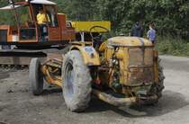 Schon eine Raritt ist dieser Robuster II. Es handelt sich quasi um eine 
Deutz Trecker Plattform, mit der Mulden transportiert wurden. Am 1.9.2013
wurde dieses alte Baufahrzeug noch einmal am Dampftag in Osnabrck - Piesberg
vorgefhrt. 