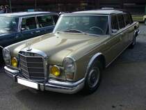 Mercedes Benz W100 Pullmann-Landaulet. 1964 - 1981. Hier wurde einer von 59 produzierten Pullman Landaulets abgelichtet. Der V8-motor leistet 205 PS aus 6.330 cm. Oldtimertreffen Kokerei Zollverein am 01.09.2013.