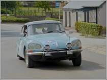Am 30.08.2013 fuhr mir dieser Citroen DS vor die Linse.