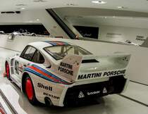 LeMans Rennwagen auf dem Basis des 911.Aufnahme: Porsche Museum am 30.11.2012.