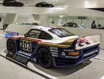 Porsche 961 (auf dem Basis des 959, mit ALLRADANTRIEB) aus 1986, mit einer Leistung von 680PS. Aufnahme: Porsche Museum am 30.11.2012.