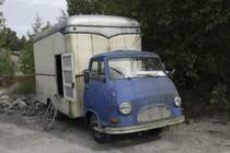 Dieser alte Hanomag Kurier mit einem Thermos Aufbau stand am 1.9.2013 
am Piesberg in Osnabrck und wurde zum Verkauf angeboten!