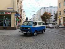 VW-T3 Syncro 4WD, nimmt Kurs auf die Pfeffergasse im 2.Wr.Gemeindebezirk; 130829