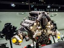 Der TAG Turbomotor. 1500ccm und 800 PS (in Ausnahmeflle 1045 PS wurde auch gemessen), aufgenommen im Porsche Museum Stuttgart-Zuffenhausen am 30.11.2012