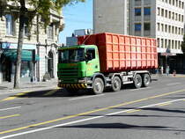 Scania 124c 420 mit Mulde unterwegs in Fribourg am 03.09.2013