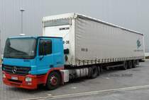 ACTROS Typ II flaches Fahrerhaus mit lit Sattelauflieger auch ein Fahrzeug der TLH  12,02,2012