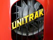Unitrac, K�hlerschriftzug an einem Oldtimer-Traktor, das Metallwerk Creu�en in Oberfranken baute von 1949-55 Traktoren, Sept.2013