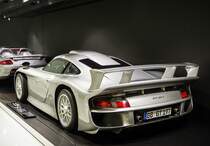 Heckansicht des Porsche 911 GT1 Strassenversion. Aufnahme: Porsche Museum 30.11.2012