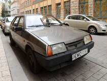 LADA samara 1500S in der Innenstadt von Budapest; 130829