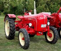 Porsche Super ist Gast bei der Oldtimerausstellung der Traktorenfreunde Mackenzell im September 2013  