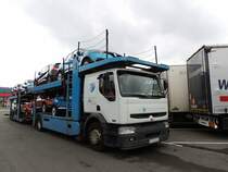 RENAULT-420 hat 8Stk. Renault-Capture als Ladegut; 130426