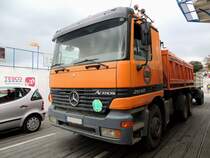 ACTROS-2640 nutzt die Donauf�hre Vac�Tahit�tfalu; 130826