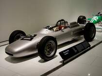 Porsche 804 Formel 1 Wagen aus dem Jahr 1962. 185 PS aus knapp 1500ccm und 8Zyl, Hchstgeschwindigkeit: 270km/h. Aufnahme: 30.11.2012, Porsche Museum.
