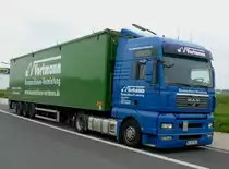 Vortmann Baumaschinen blauer MAN TGX mit grnen Schubboden Sattelauflieger 06,05,2012 in Marl