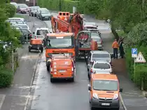 Wie kann ein 1. Mai schner beginnen als mit einem Wasserrohrbruch, der einem eine ganze Armada von Baufahrzeugen beschert?