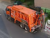 Die Alternative: Saugen statt Baggern, vor allem rund um eh schon brchige Rohre, 30.5.12