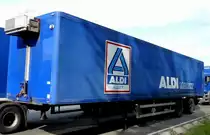 ALDI MARKT Khlkoffer Sattelauflieger Aldi NORD Loggo in Herten am 17,08,2013