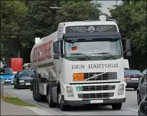 Volvo Tanksattelzug der Firma  Den Hartogh , gesehen am 19.09.2013. 