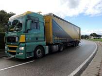 MAN TGX18.440 der Sped.Gartner, nutzt am Weg zur �sterr. Betriebst�tte eine kurvige Bundesstra�e; 130917