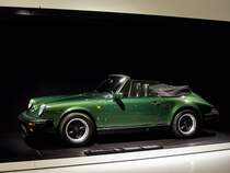 Porsche 911 (930) Cabriolet. Foto: Porsche Museum Stuttgart-Zuffenhausen am 30.11.2012
