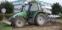 Deutz Agrotron 105 bei der Feldarbeit im September 2013

