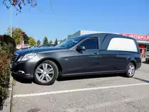 BINZ-Bestattungswagen am Supermarktplatz; 130928