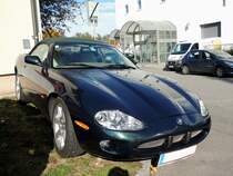 JAGUAR 4.0litre, nutzt die letzte Stellflche als Parkplatz; 131012