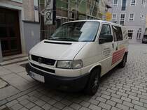 VW-T4-TDI eines Sanierungsbetriebes steht aufgrund von Hochwasserschden in der Dreiflssestadt nahezu im Dauereinsatz; 131012