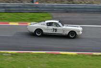 Mitzieher vom FORD Shelby Mustang 350 GT  beim SPA SIX HOURS ENDURANCE am 21.09.2013