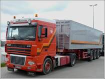 DAF XF 95.430 mit Kipperauflieger aufgenommen am 18.09.2013.