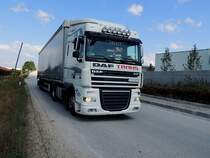 DAF XF105-480 von DAF-TRANS ist bei Hrsching auf der Suche des Lieferungsempfngers; 130821