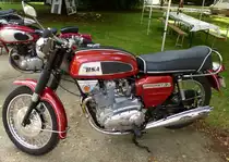 BSA Rocket 3, die Ende der 1960er Jahre gebaute englische Maschine geh�rt zu den  ersten der Superbike-Klasse, Traktorentreff Reiningen/Elsa�, Aug.2013