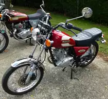 Suzuki GN125, diesen japanischen Softchopper mit 1-Zyl.-Motor und 125ccm gab es von 1982-99, Traktorentreffen Reiningen/Elsa�, Aug.2013
