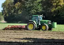 John Deere 6870 bei der Feldarbeit in Br�hl - 07.10.2013