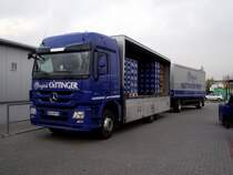 �ttinger Mercedes Benz Actros steht am 14.11.13 in Walluf