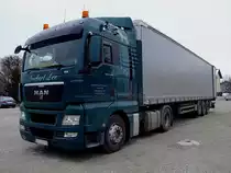 MAN TGX18.440 wartet auf eine Ladung; 130402