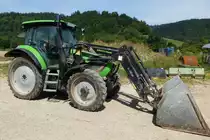 Deutz-Fahr Agrotron K120, Allradschlepper mit hydraulischer Frontschaufel, Aug.2013